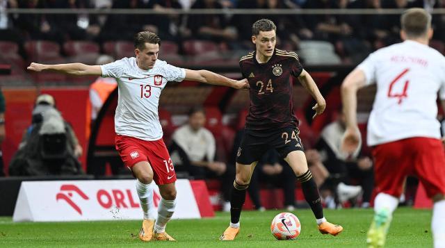 1687013748049034271.jpg 九游体育官网-用新人新阵踢出老味道,弗利克的试验没有人看得懂