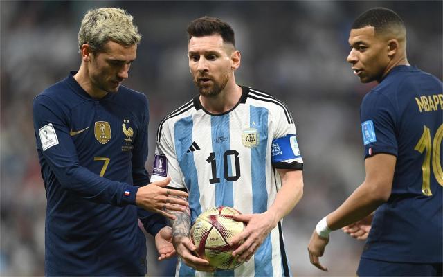 九游体育官网-【早报】巴黎再留球王一年！