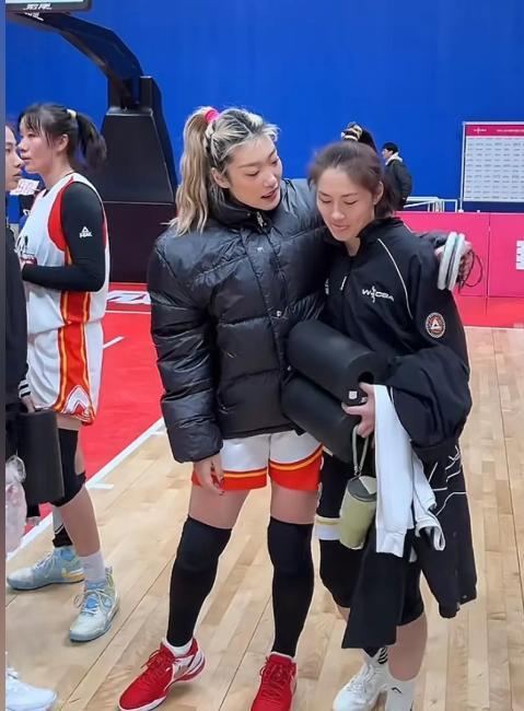 九游体育官网-光漂亮有啥用？4战15中4，失误多于进球数，球迷：咋进的国家队？