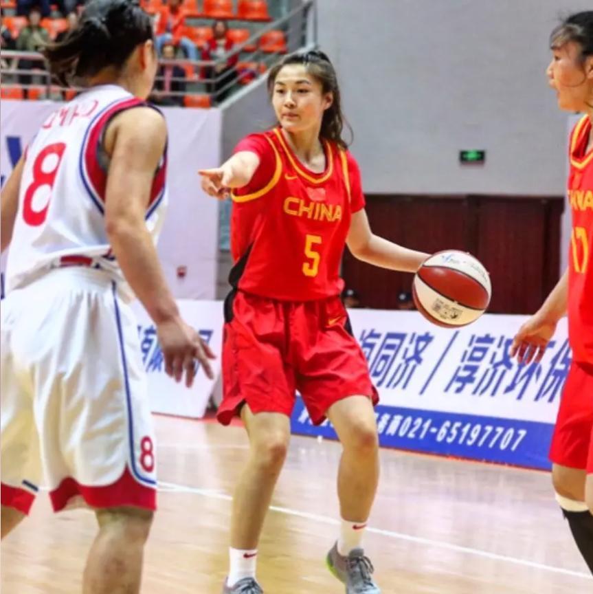 九游体育官网-光漂亮有啥用？4战15中4，失误多于进球数，球迷：咋进的国家队？